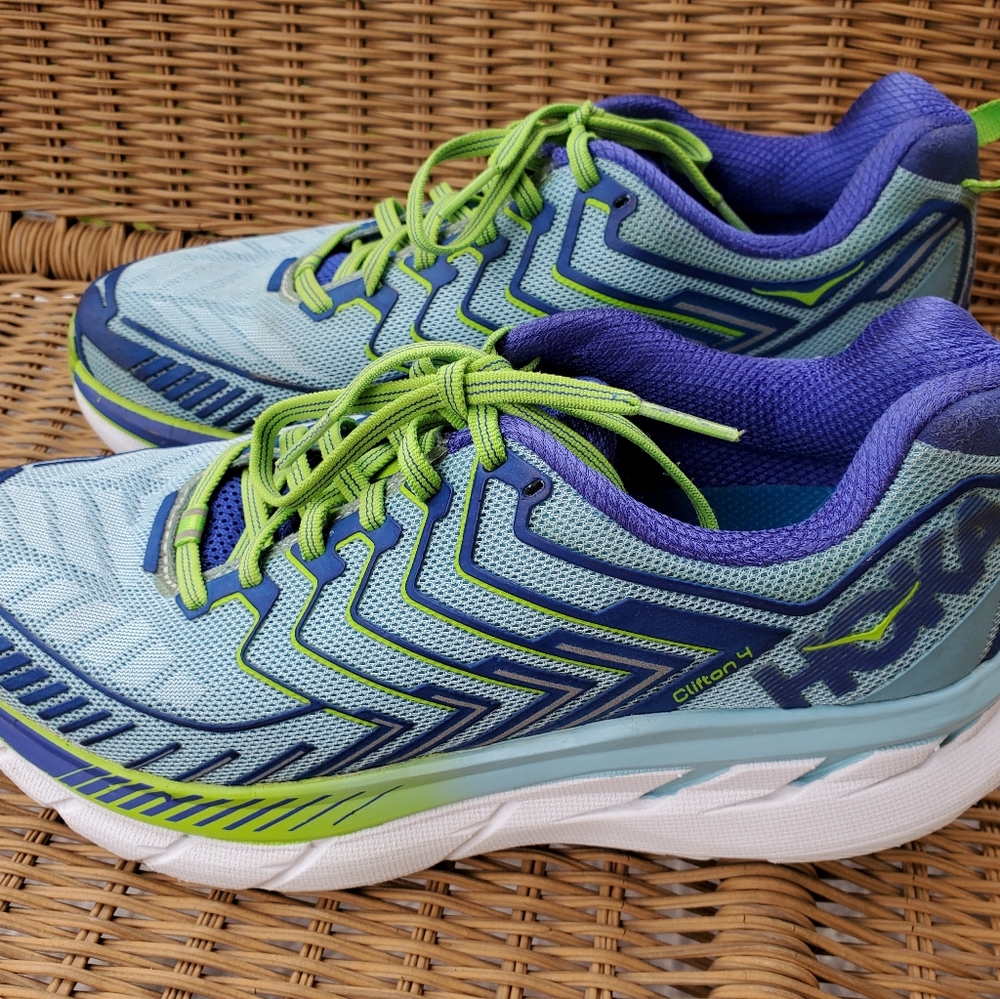 Hoka Clifton 4 women's US 9
